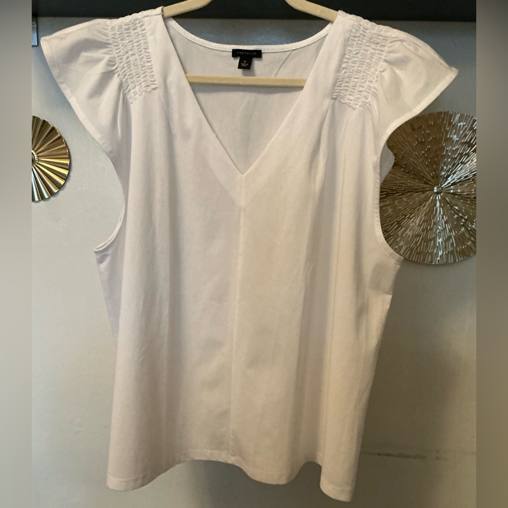 Ann Taylor White V-Neck Shoulder Women's Top size XL white color